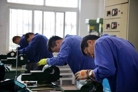 贝博体育官网注册：电动轿车强制新规落地 购车认准新国标